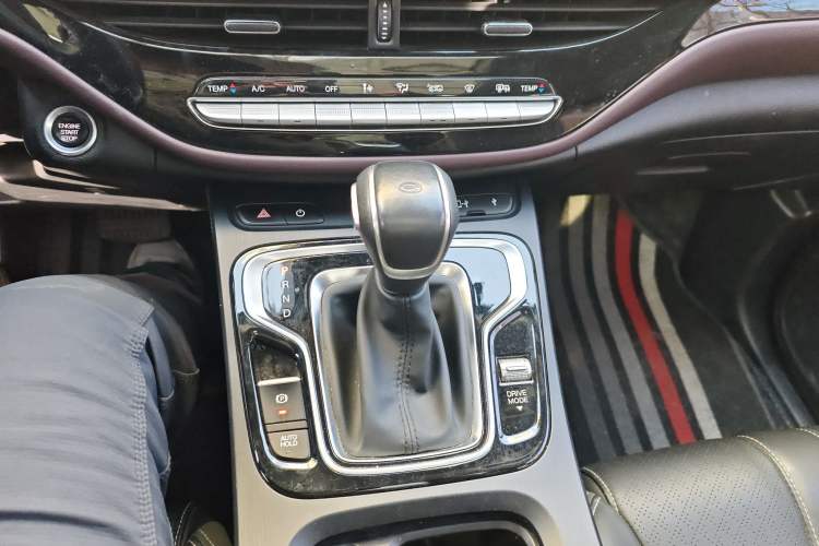 Used GAC Trumpchi M6 2021 270T DCT Luxury Edition (7-seater) Gear Lever