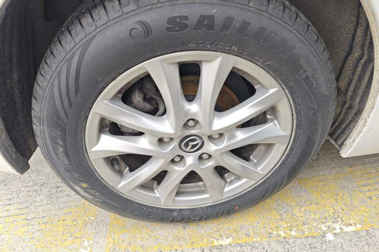 Used Mazda Mazda 3 Axela 2014 Sedan 1.5L Automatic Luxury Model
