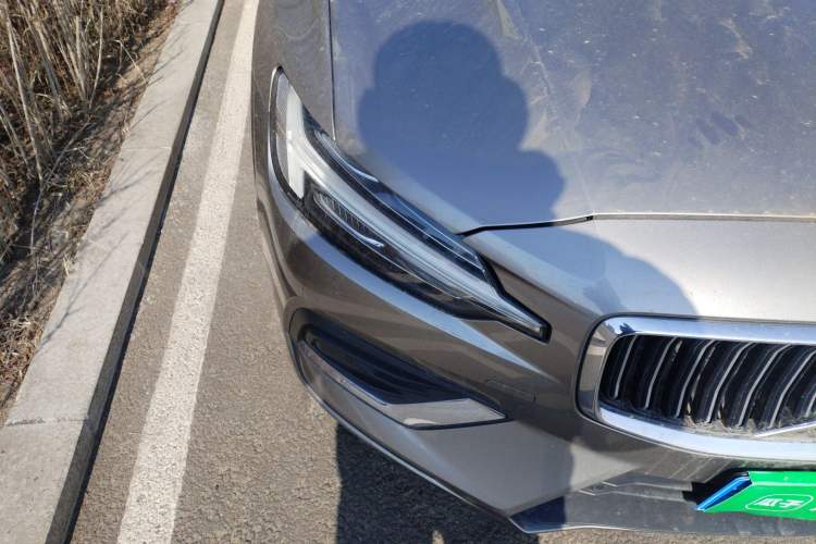 Used Volvo S60 2022 B4 Zhiyi Luxury Edition
