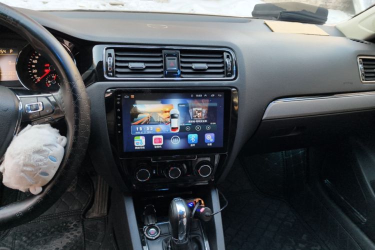 Used Volkswagen Sagitar 2017 230TSI Automatic Comfort Version Audio And AC Panel