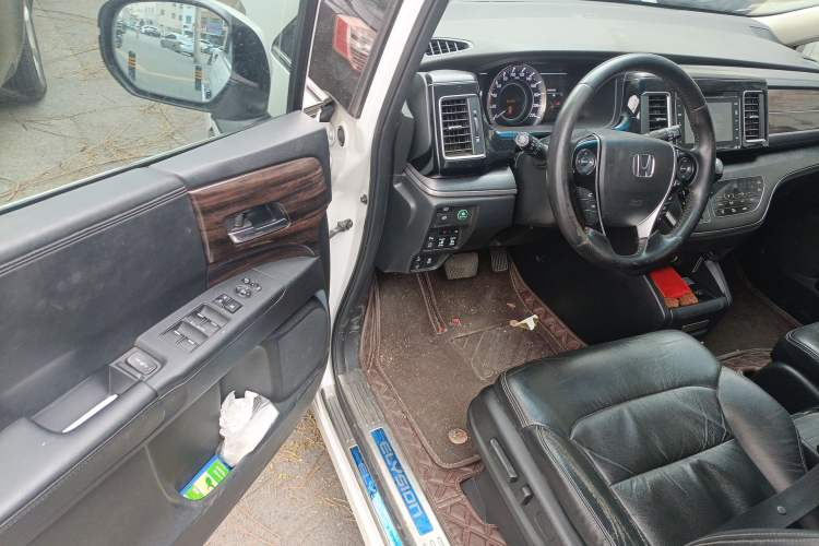 Used Honda Elysion 2016 2.4L Supreme Edition Driver Seat