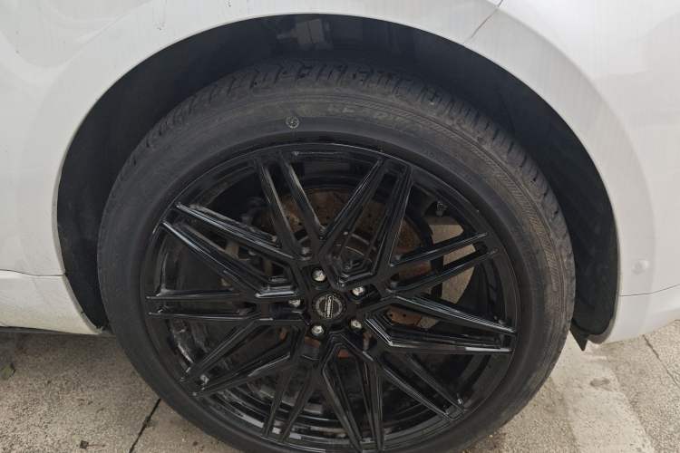 Used Land Rover Range Sport 2014 3.0 SC V6 HSE Right Front Wheel Hub