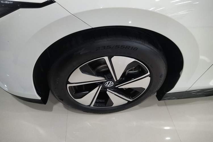 Used Volkswagen ID.7 VIZZION 2024 AIR model