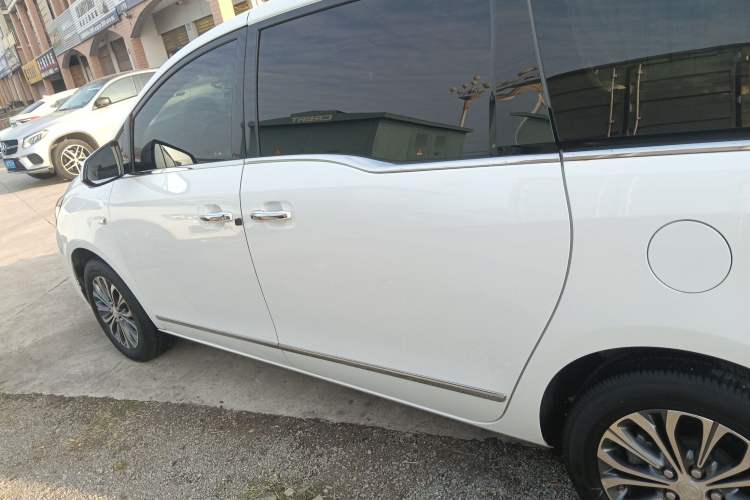 Used Buick GL8 2022 Land Executive Class 652T Prestige Model
