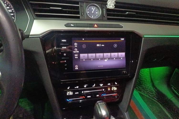 Used Volkswagen Magotan 2020 280TSI DSG Comfort Edition Audio And AC Panel