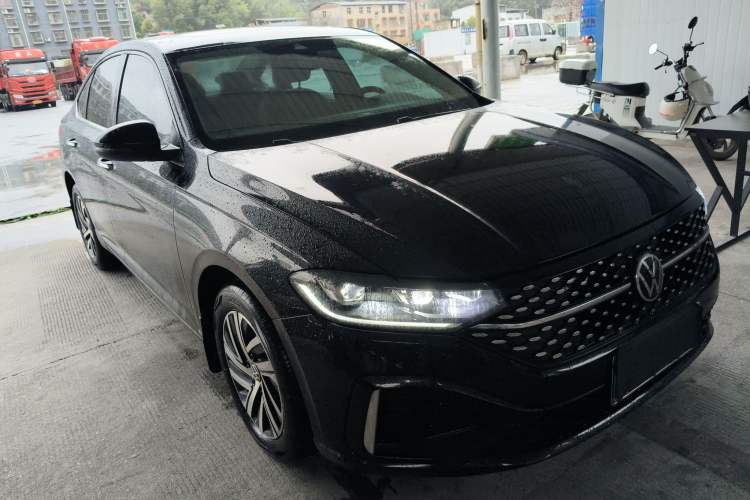 Used Volkswagen Lavida 2024 1.5L Automatic Starry Sky 5 Million Edition Front Right 45 Deg