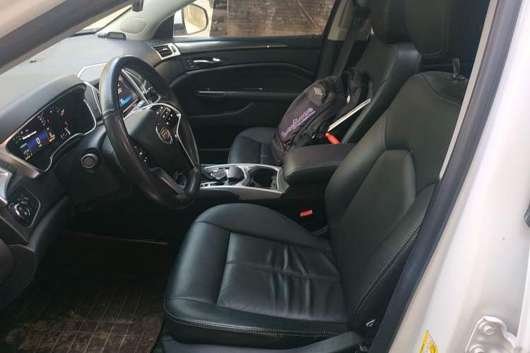 Used Cadillac SRX 2015 3.0L Comfort Version
