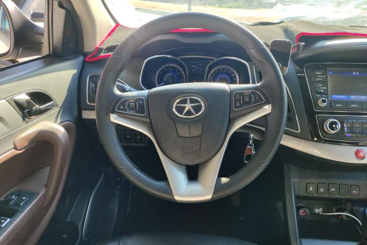 Used JAC Group Refine S5 2015 1.5T Manual Luxury Sport Edition
