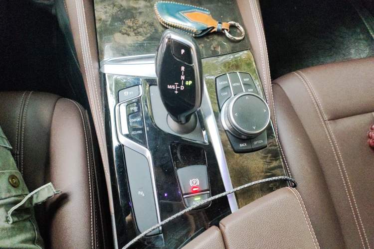 Used BMW 5 Series 2020 525Li M Sport Package