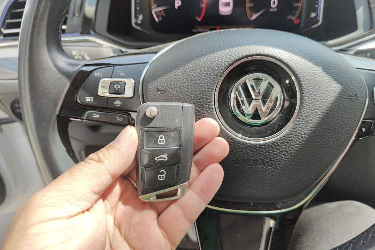 Used Volkswagen Lamando 2019 280TSI DSG Luxury Edition China V Standard Interior 1