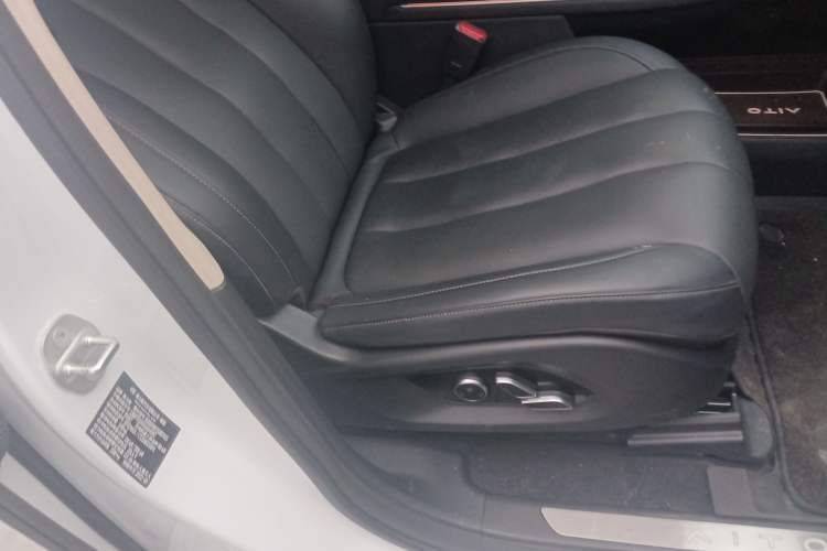 Used Hima AITO M7 2022 1.5T Four-Wheel Drive Luxury Edition
