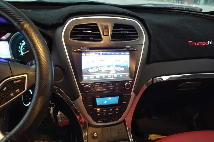 Used GAC Trumpchi GS5 2014 2.0L Automatic Two-Wheel Drive Deluxe Edition Audio And AC Panel