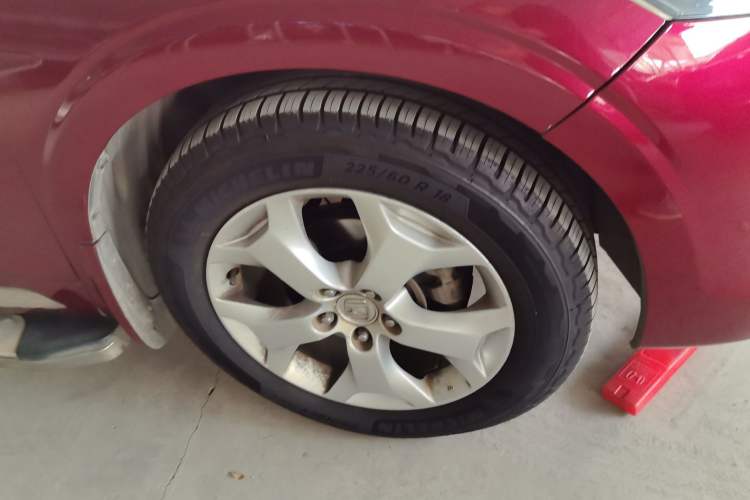 Used Honda Crosstour 2012 2.4L Luxury Edition Right Front Wheel Hub