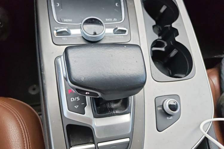 Used Audi Q7 2016 40 TFSI Comfort Model