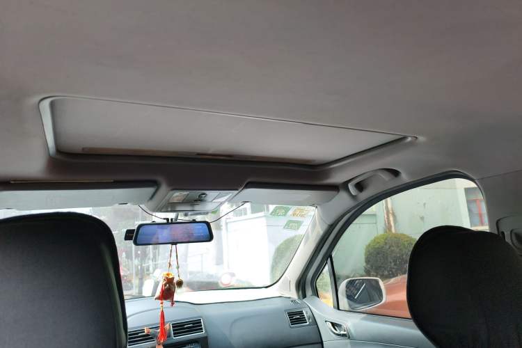 Used FORTHING Joyear X5 2013 1.6L Manual Luxury Model China IV Standard
