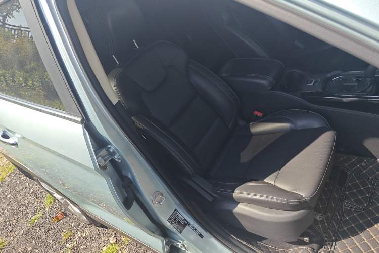 Used Dongfeng Fengon S560 2018 1.8L CVT Elite Model 7 Seats