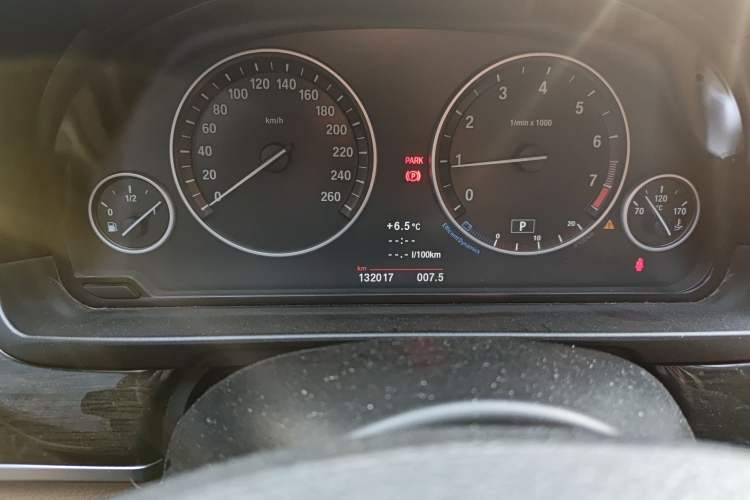 Used BMW 5 Series 2013 530Li Leading Model