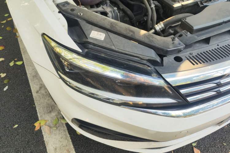 Used Volkswagen Lamando 2019 280TSI DSG Comfort Edition China VI standard Right Front Headlight