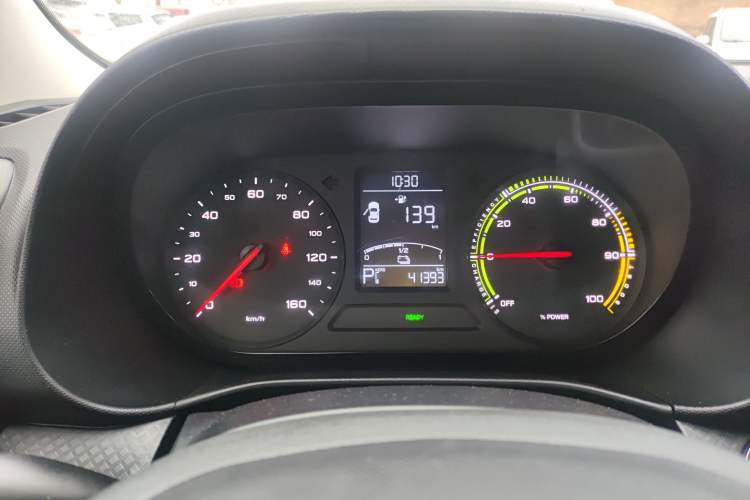 Used Roewe Clever 2021 302 km New Four-Seater Super-Efficient Version