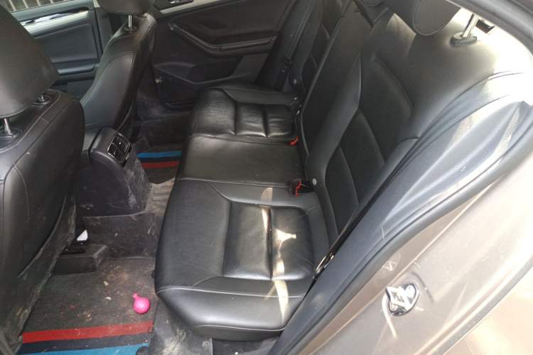 Used Volkswagen Sagitar 2015 1.6L Manual Comfort Model