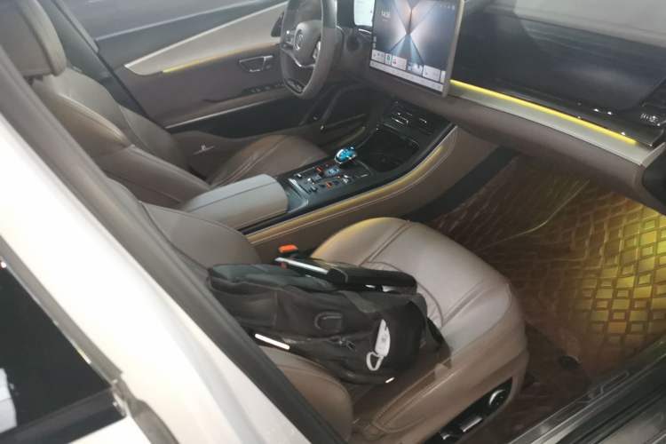 Used BYD Han 2025 DM-i 125KM Elite Model Right Front Seat