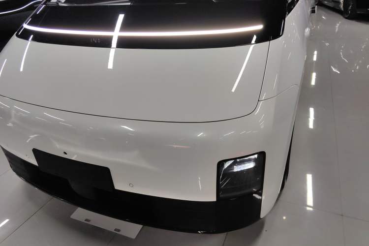 Used Li Auto MEGA 2025 Home Family Special Edition