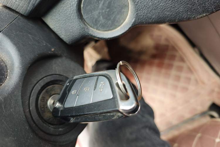 Used Baojun 310 2016 1.2L manual Comfort trim level