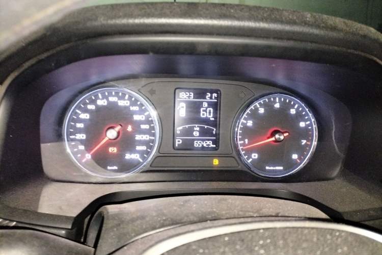 Used Roewe i6 2019 PLUS 1.6L CVT 4G Connected Flagship Deluxe Edition Instrument Cluster