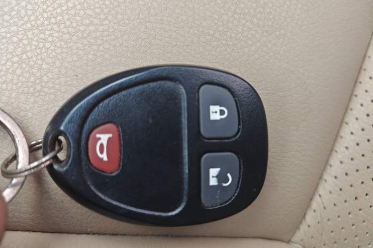 Used Buick GL8 2012 2.4L BASE Comfort Edition