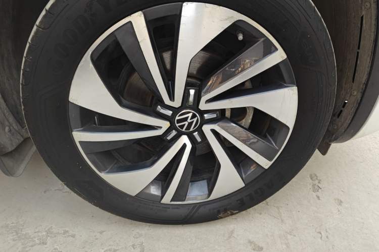 Used Volkswagen Tayron X 2020 330TSI Two-Wheel Drive Luxury Smart Connectivity Version Right Front Wheel Hub