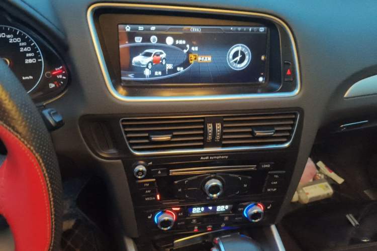 Used Audi Q5 2018 Collector's Edition 40 TFSI Technology Model
