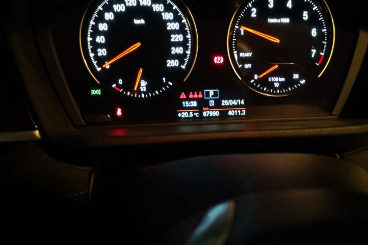 Used BMW X2 2019 sDrive20i M Sport Package China VI Emission Standard Odometer Close Up