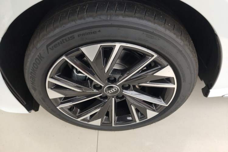 Used Audi A3 2026 A3L Limousine 35 TFSI Enjoyment Edition Left Front Wheel Hub