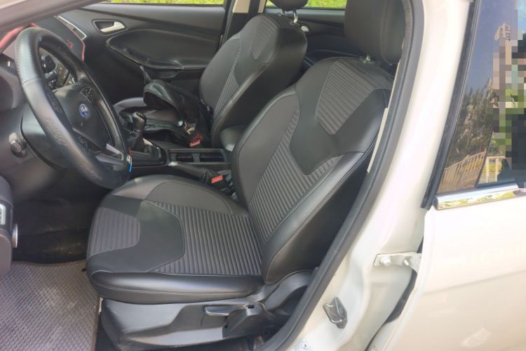 Used Ford Focus 2017 Sedan 1.6L Manual Fashion Edition Smart Drive Version
