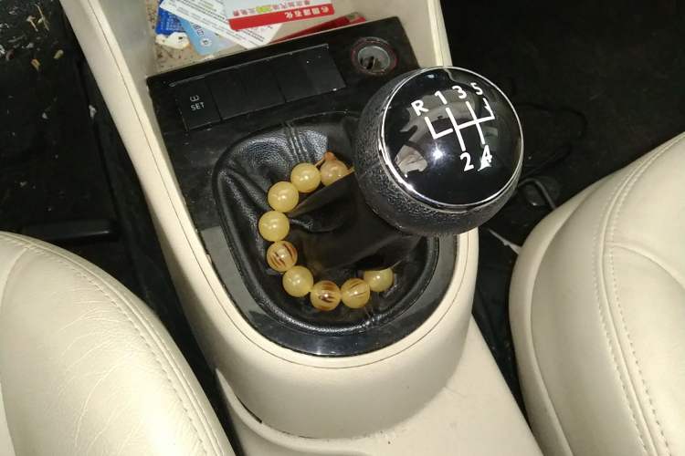 Used Volkswagen Lavida 2008 1.6L Manual Premium Edition Gear Lever