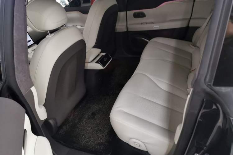 Used Nio ET7 2023 75 kWh Left Rear Seat