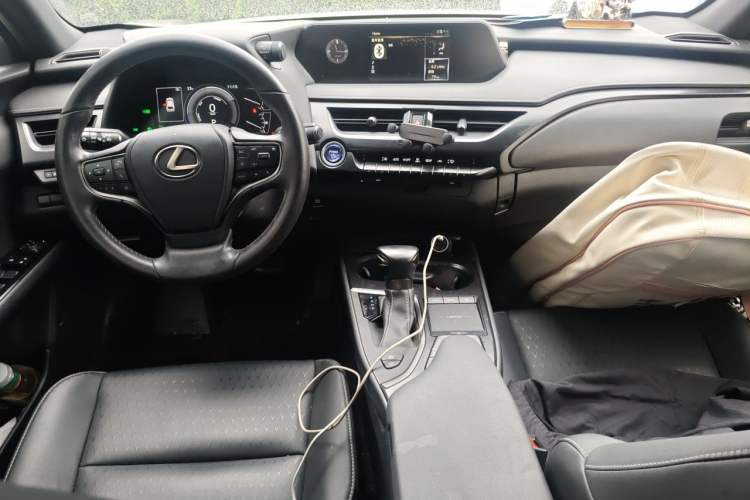 Used Lexus UX 2020 260h Explore & Adventure Edition
