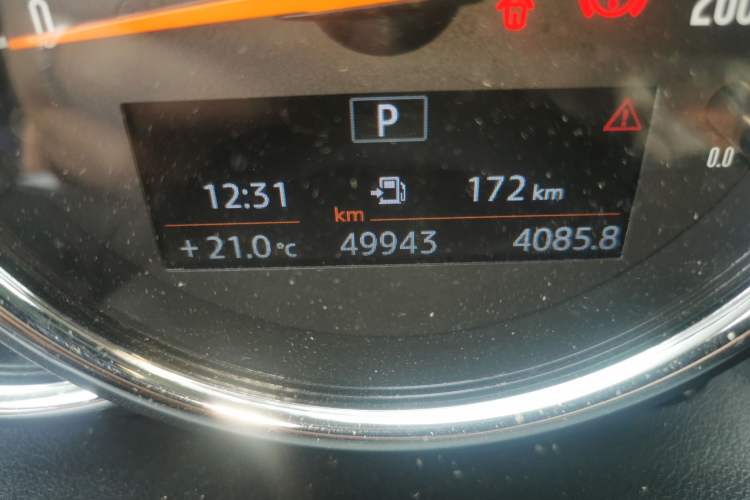 Used MINI MINI 2020 1.5T COOPER Classic Edition Three-Door Exclusive Color Version
