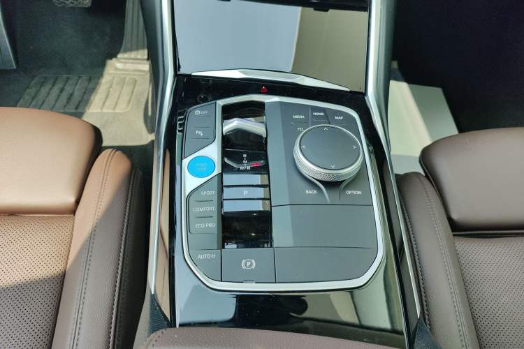 Used BMW i3 2024 eDrive 35 L
