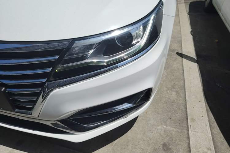 Used Roewe i6 2020 PLUS 1.6L Manual 4G Connect Glory Flagship Edition
