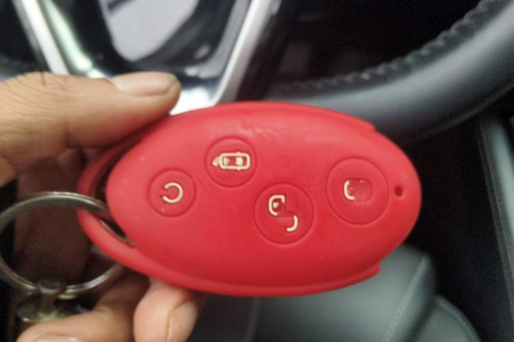 Used BYD Song MAX 2019 1.5T Automatic Smart Connect Ruiyi Model 7 Seats China VI Standard Vehicle Key