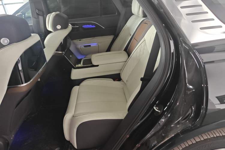 Used Hongqi E-HS9 2022 660 km Range Flagship Edition Four Seats
