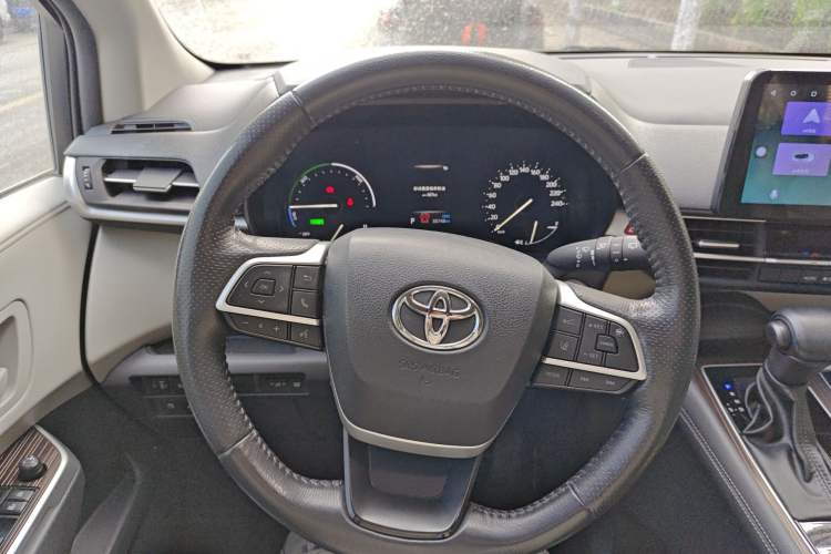 Used Toyota Granvia 2023 2.5L Hybrid Comfort Edition Steering Wheel