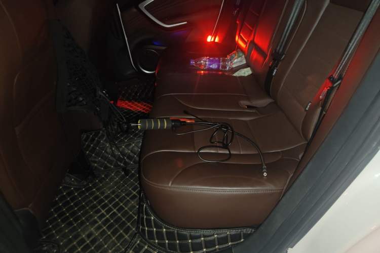 Used Wey VV7 2017 2.0T Flagship Model Left Rear Seat