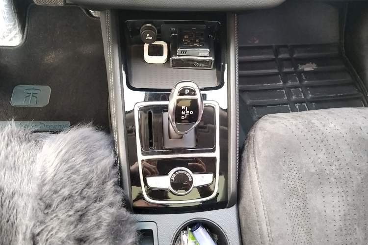Used BYD Song New Energy 2019 Song DM 1.5TID Smart Connect Sharp Edition Gear Lever