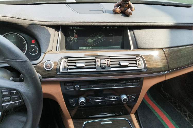 Used BMW 7 Series 2013 730Li Leading Model
