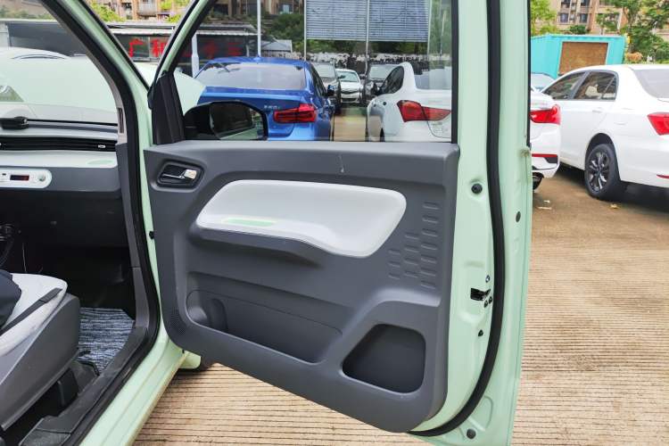 Used Wuling Hongguang MINIEV 2021 Macaron Premium Model – Lithium Iron Phosphate Right Front Door Interior