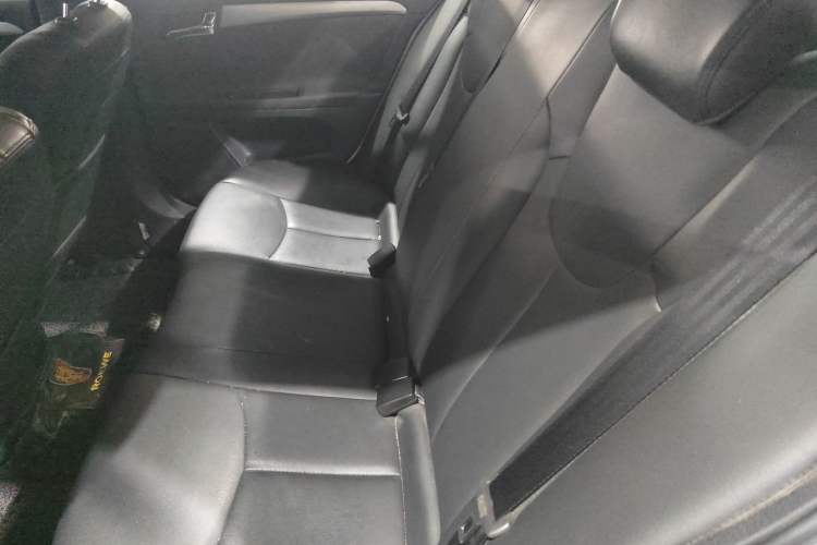 Used Roewe 350 2015 1.5L Automatic Luxury Sunroof Edition