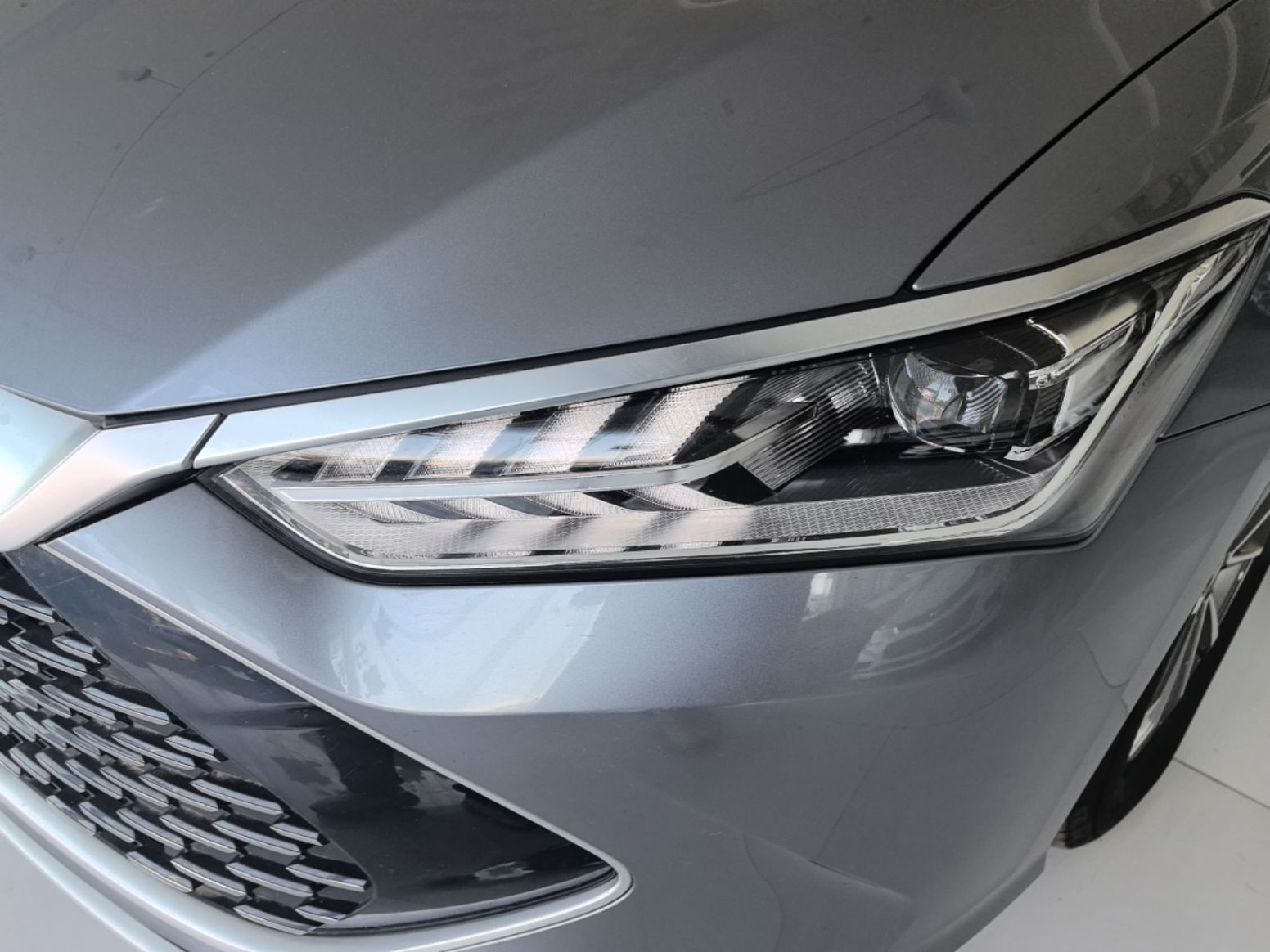 BYD Qin PLUS 2024 HONOR Edition DM-i 55KM Leading Model — снимка 8