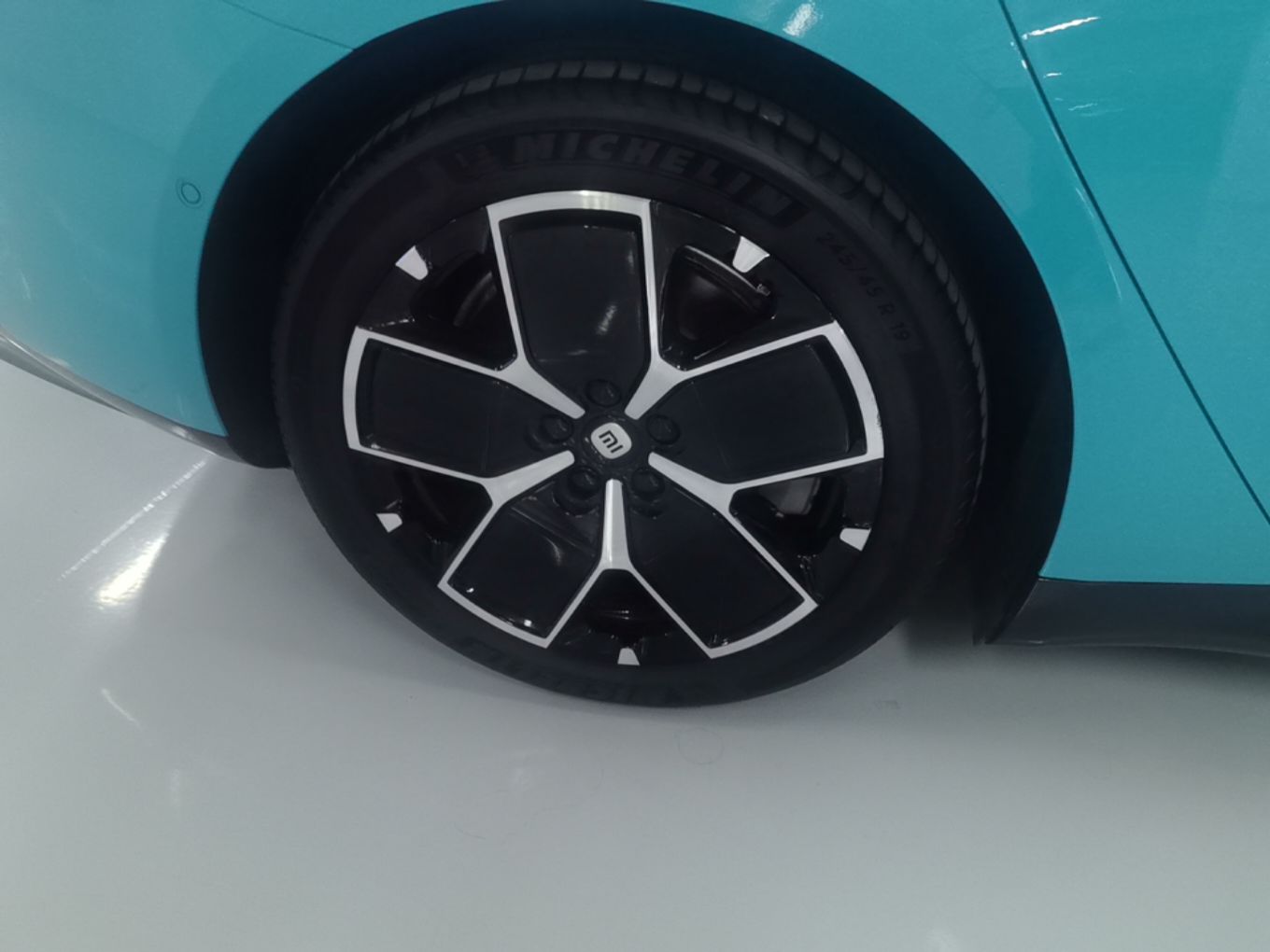 Xiaomi Auto SU7 2024 Rear-Drive Long-Range Intelligent Driving Version — снимка 11